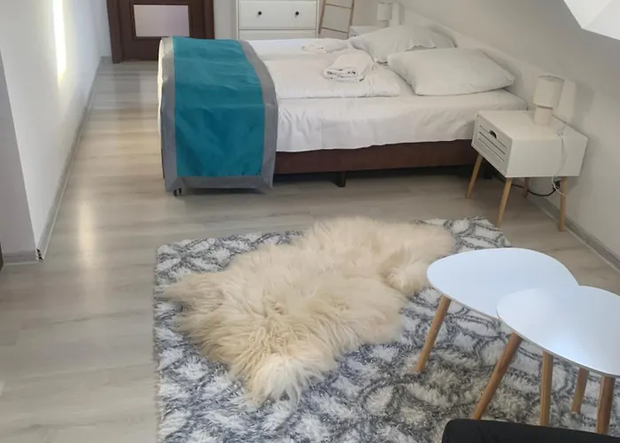 Urocza Przy Wyciagu Arena *